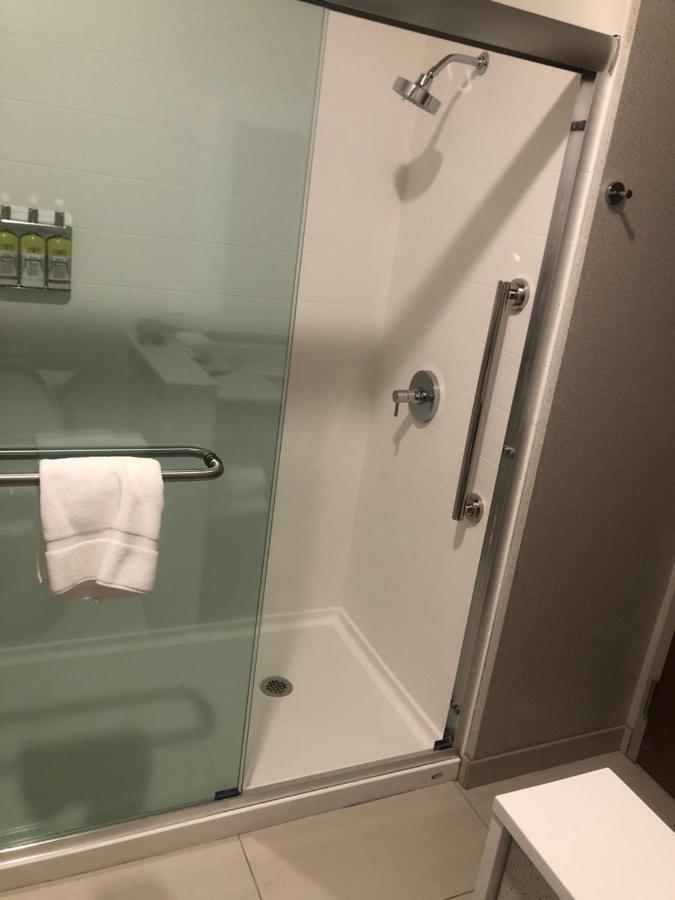 Holiday Inn Express & Suites Madison By Ihg Dış mekan fotoğraf