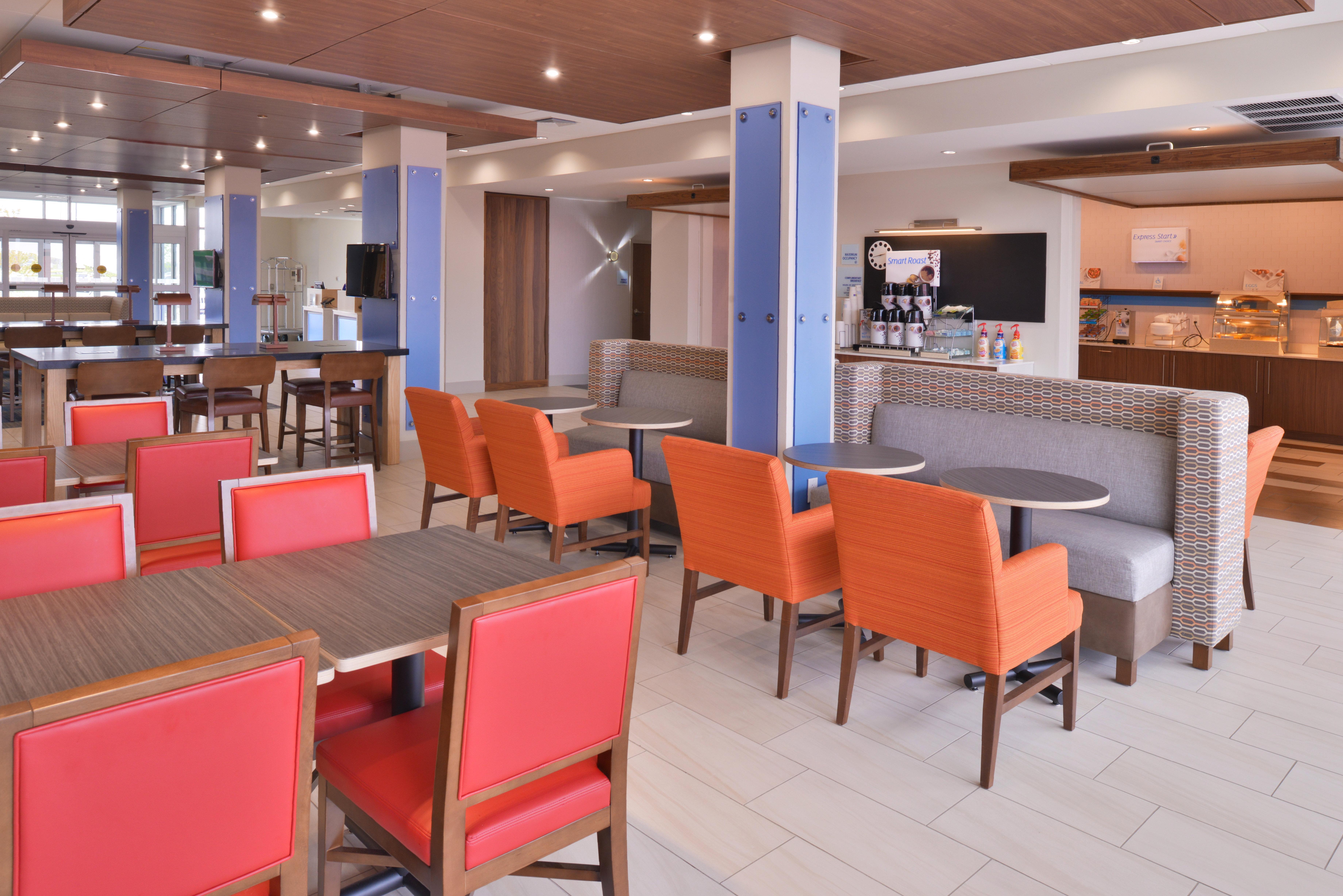 Holiday Inn Express & Suites Madison By Ihg Dış mekan fotoğraf