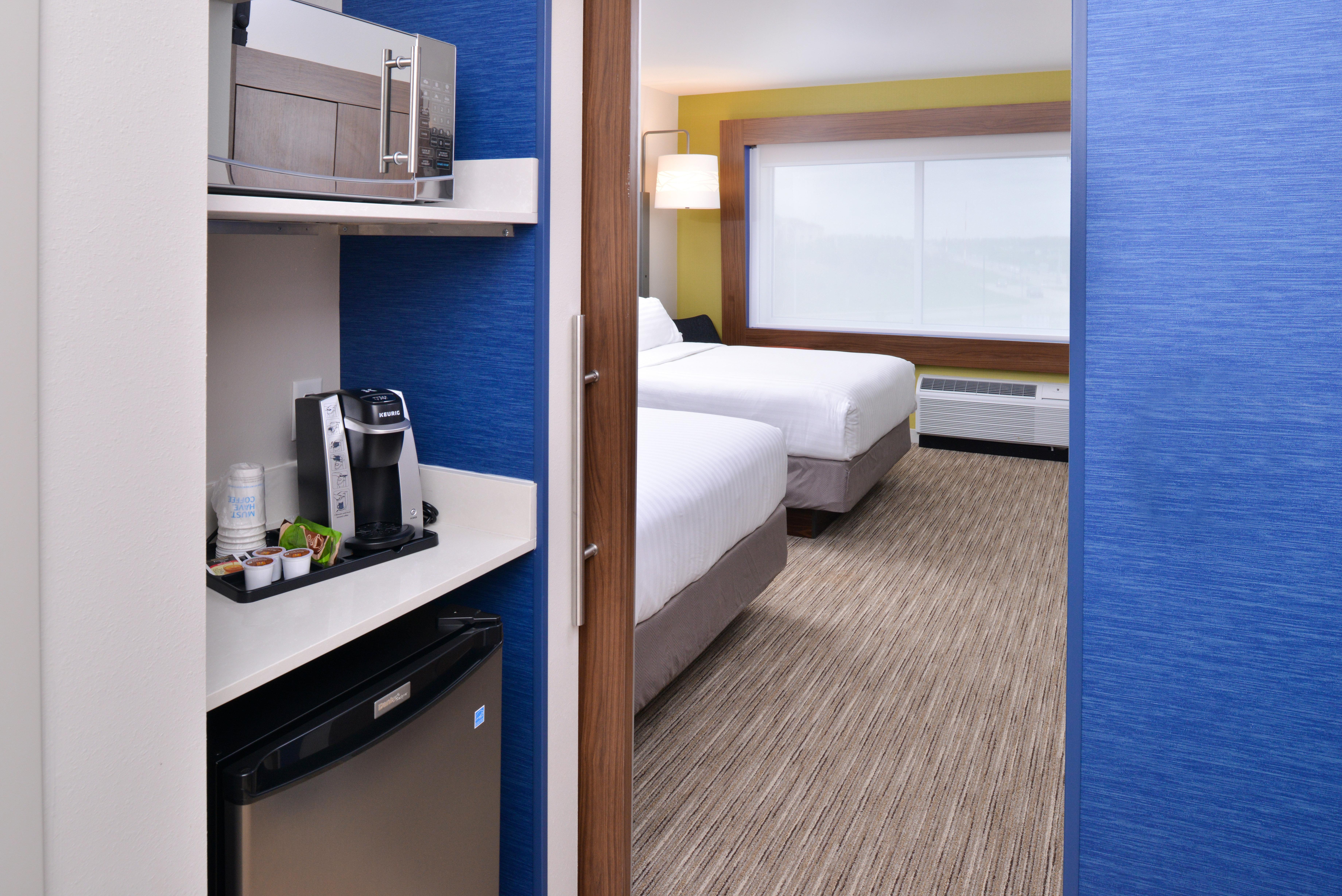 Holiday Inn Express & Suites Madison By Ihg Dış mekan fotoğraf