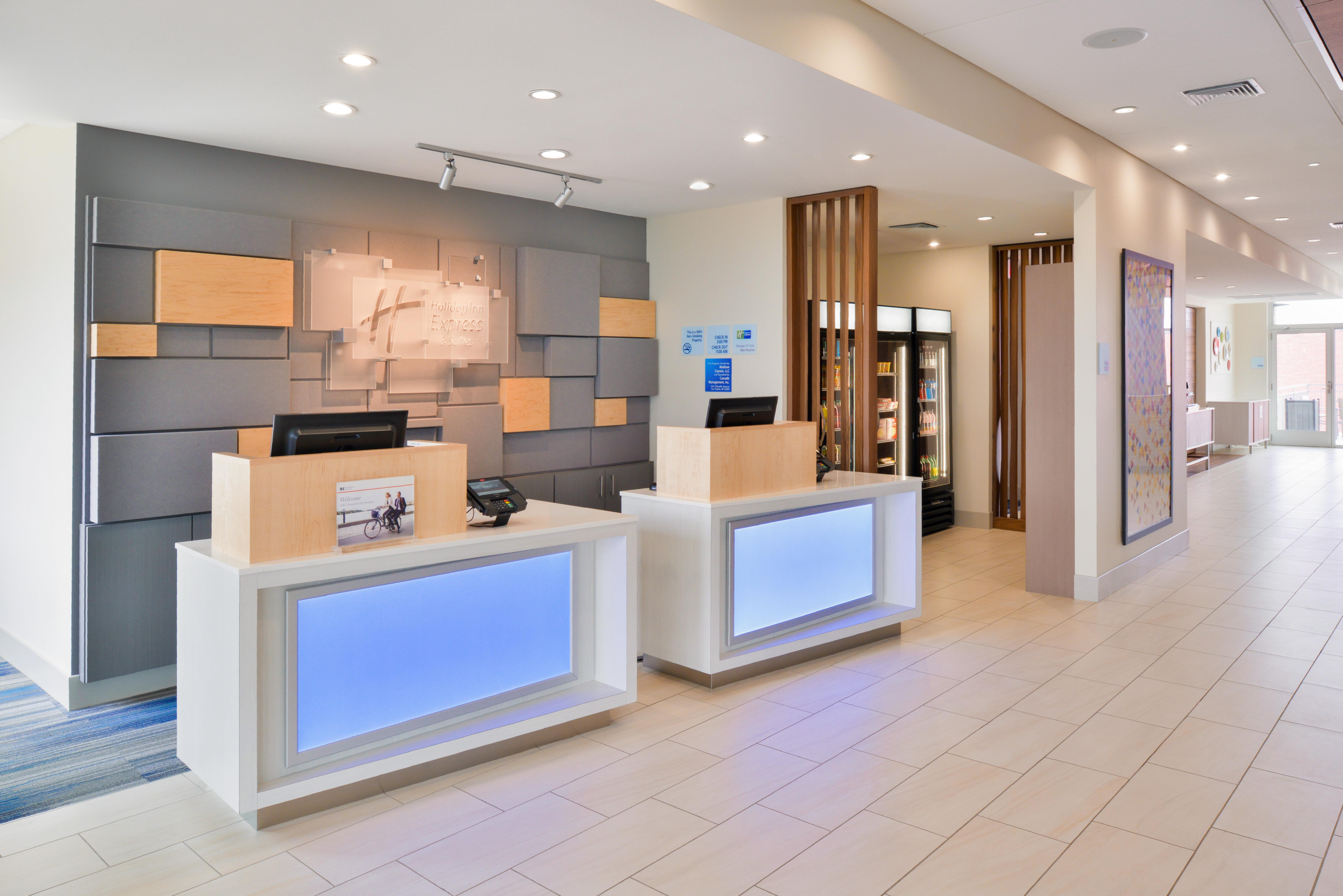 Holiday Inn Express & Suites Madison By Ihg Dış mekan fotoğraf