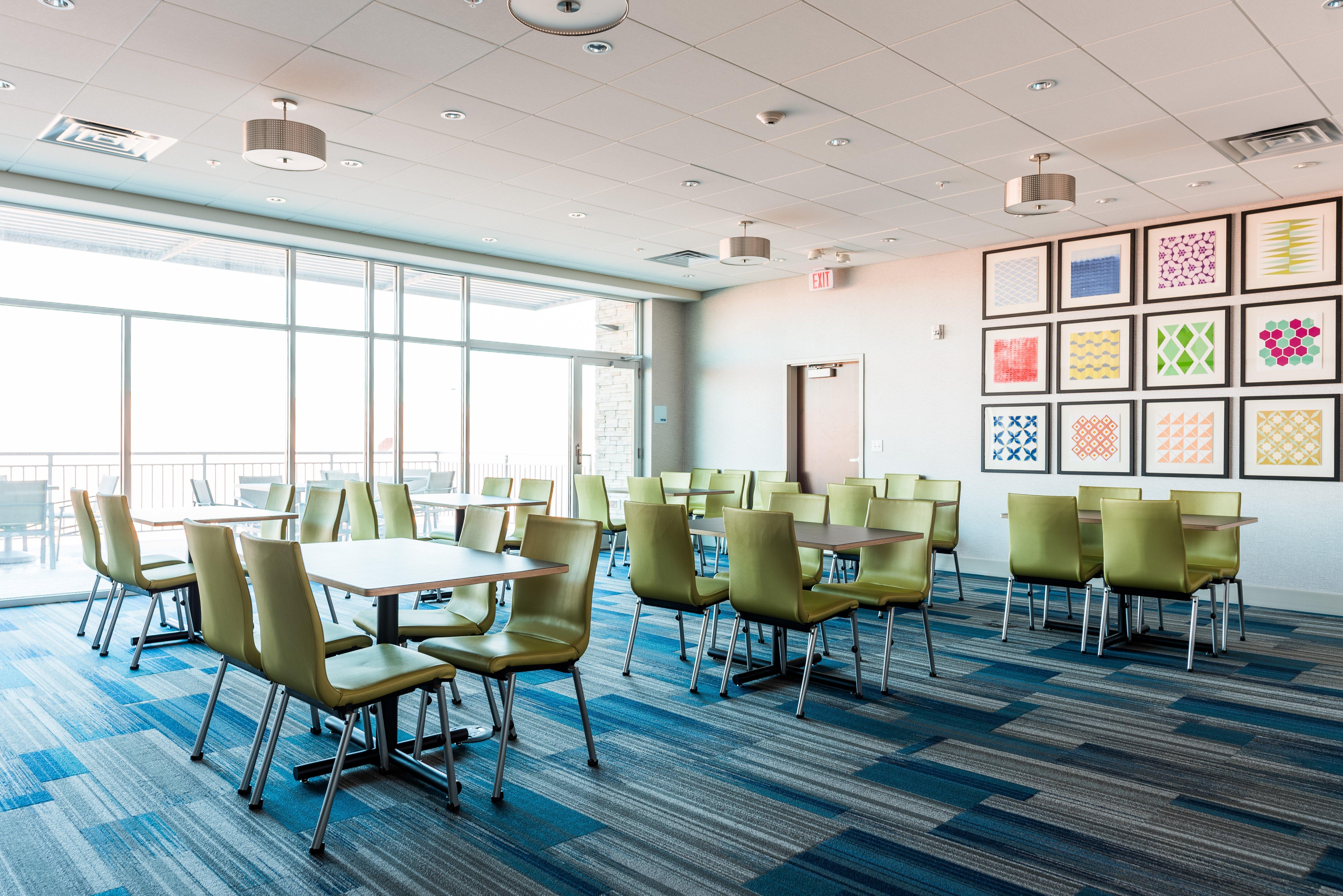Holiday Inn Express & Suites Madison By Ihg Dış mekan fotoğraf