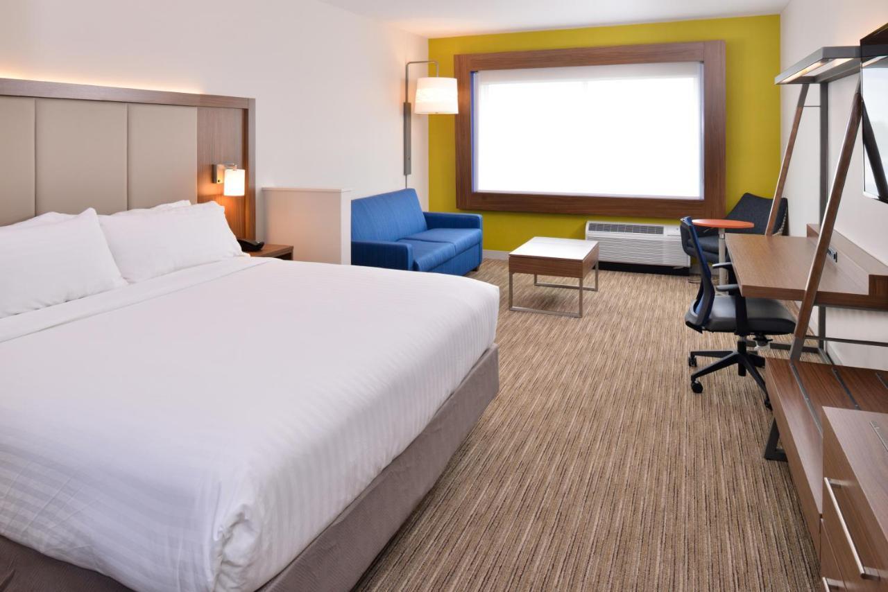 Holiday Inn Express & Suites Madison By Ihg Dış mekan fotoğraf